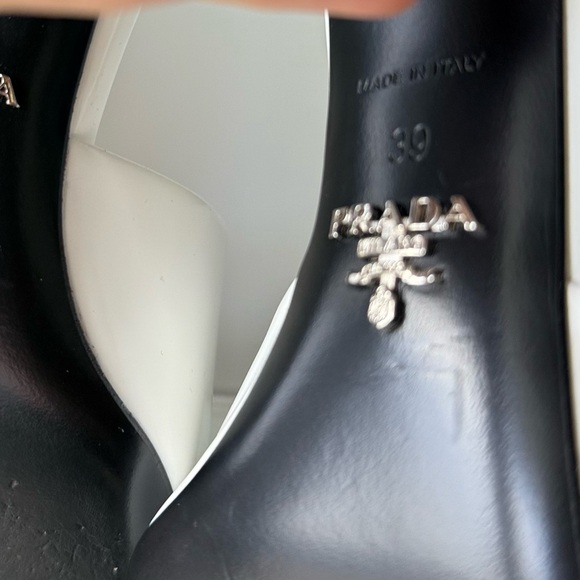 EUC PRADA Leather sandals $1,100 39 - Picture 11 of 13